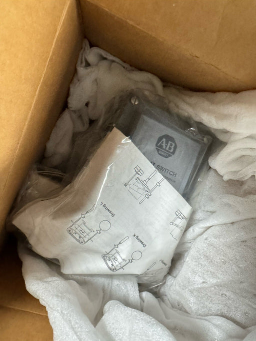 840-A42 NEW UNUSED ALLEN BRADLEY FLOAT SWITCH CONVERTIBLE FOR SUMP OR TANK