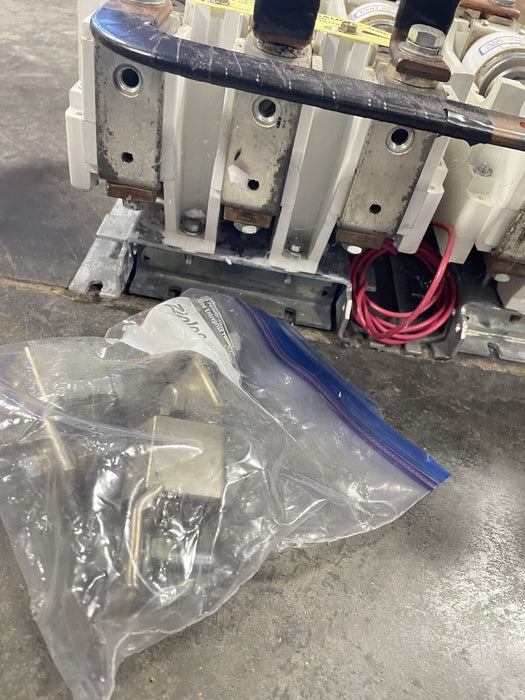 V211K5CJZ1 NEMA 5 REVERSING VACUUM CONTACTOR CUTLER HAMMER 110/120V COIL 270A