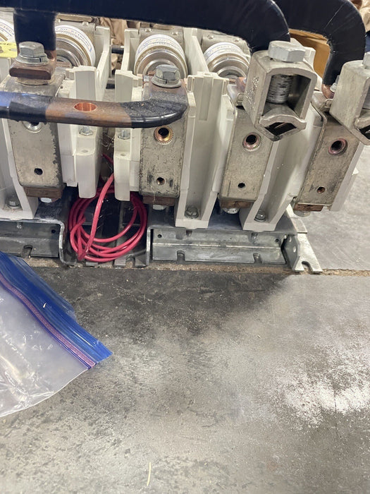 V211K5CJZ1 NEMA 5 REVERSING VACUUM CONTACTOR CUTLER HAMMER 110/120V COIL 270A