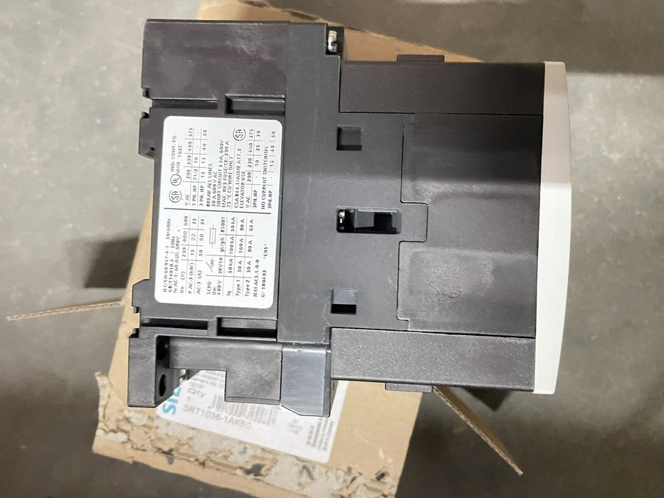 NEW SIEMENS 3RT1036-1AK60 3 PHASE CONTACTOR 22KW NIB
