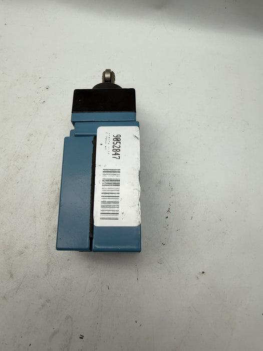 HONEYWELL LSD1A Micro Switch Top Plunger Roller
