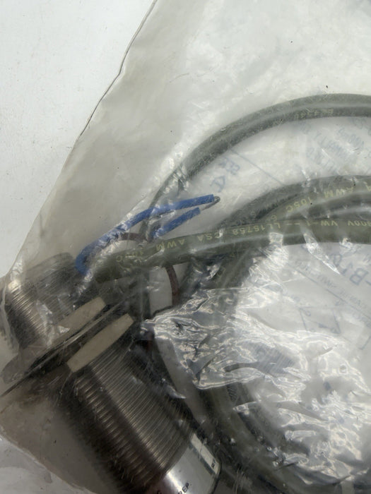 NEW! Allen Bradley Proximity Switch 871TM-B10N30-A2 SER A