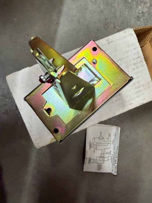 1 New Honeywell L4029E 1219 - Limit Control Manual Reset, Factory Set 165 F