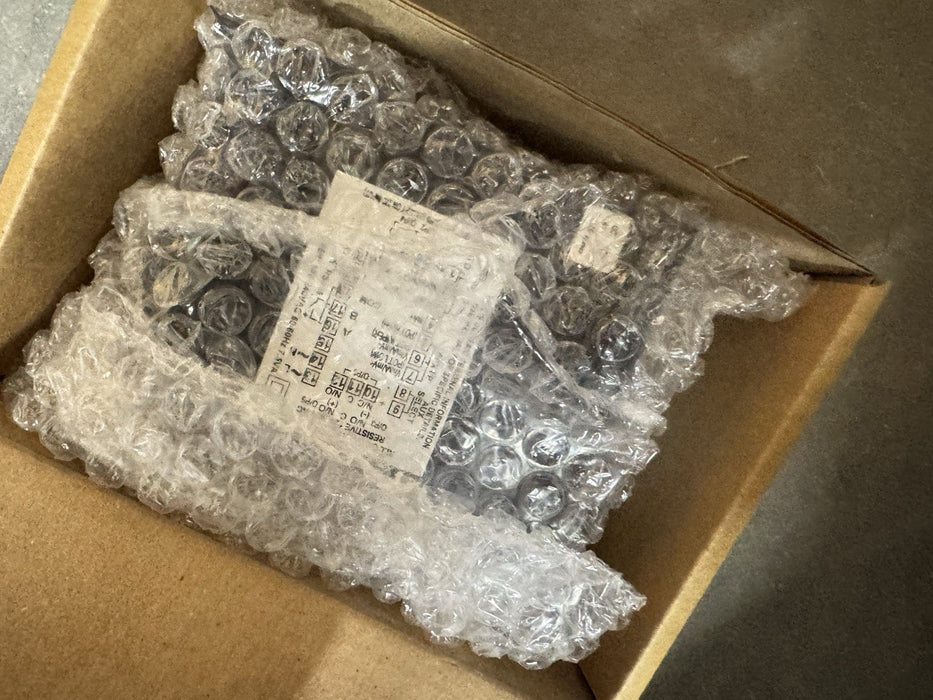 NEW WEST 8010 CONTROLLER P8011Z211000  NIB P8011 8010+