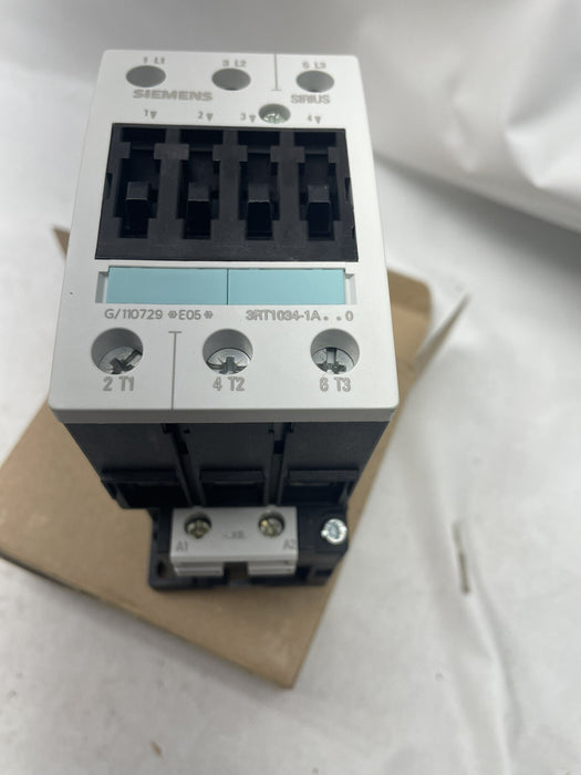 NEW SIEMENS 3RT1034-1AK60 3 PHASE CONTACTOR 15KW NIB