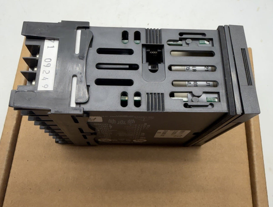 NEW WEST 8010 CONTROLLER N8011Z21000J1 Thermocouple INPUT   N8011  Z2110 J1 Temp