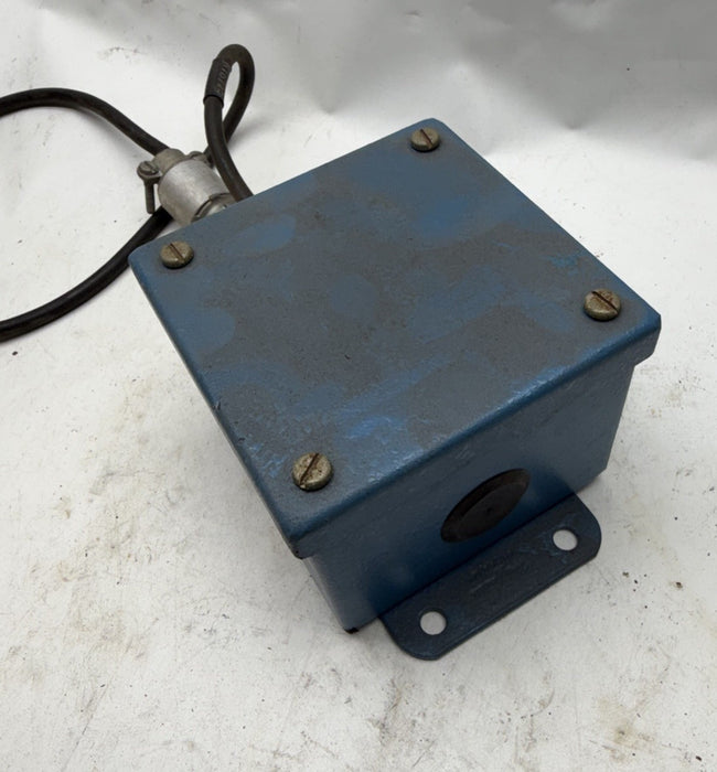 NOS AVTRON 12-15VDC 30MA PULSE TACHOMETER M185