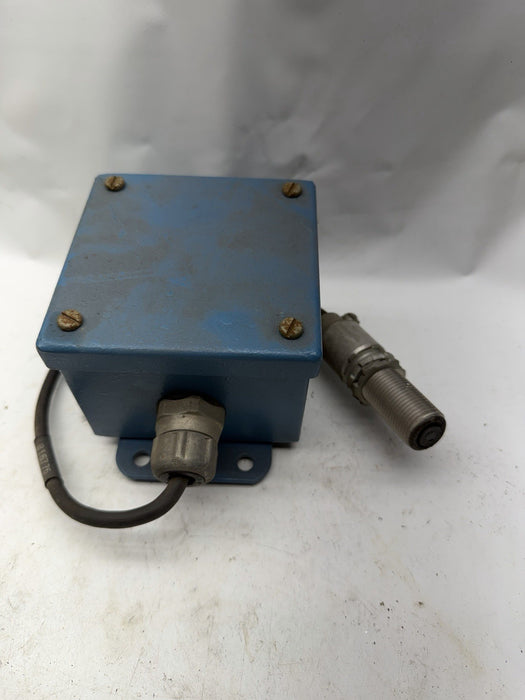 NOS AVTRON 12-15VDC 30MA PULSE TACHOMETER M185