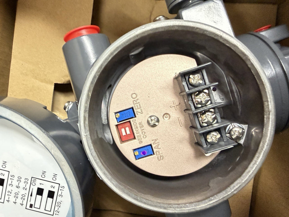 FISHER I2P TRANSDUCER 12P-100 I2P-1797-89112 3-15PSI 4-20MA FSI2P-1B I2P-100