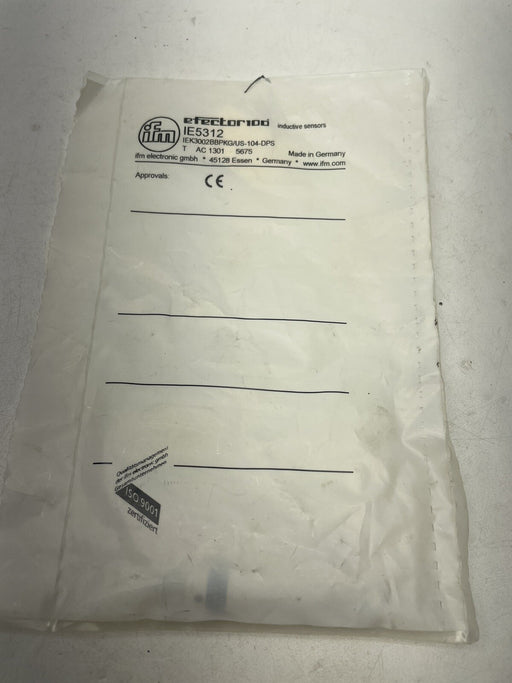 NEW SEALED IFM IE5312 IEK3002BBPKG/US-104-DPS INDUCTIVE SENSOR N.O VDC 2mm SENSE