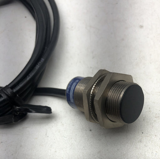 NEW TELEMECANIQUE INDUCTIVE PROX SWITCH XS1 N18PA340 XS1N18PA340 12-24 VDC