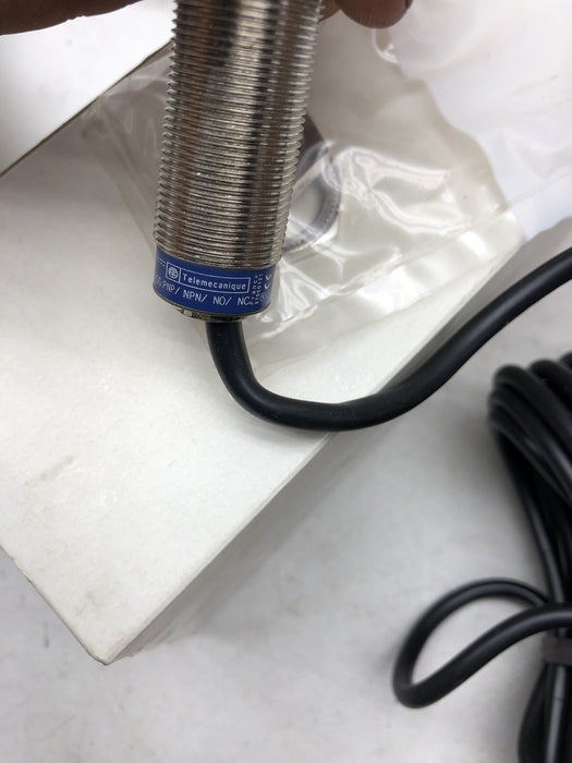 NEW TELEMECANIQUE INDUCTIVE PROX SWITCH XS1 M18KP340L2 XS1M18KP340L2 12-24 VDC