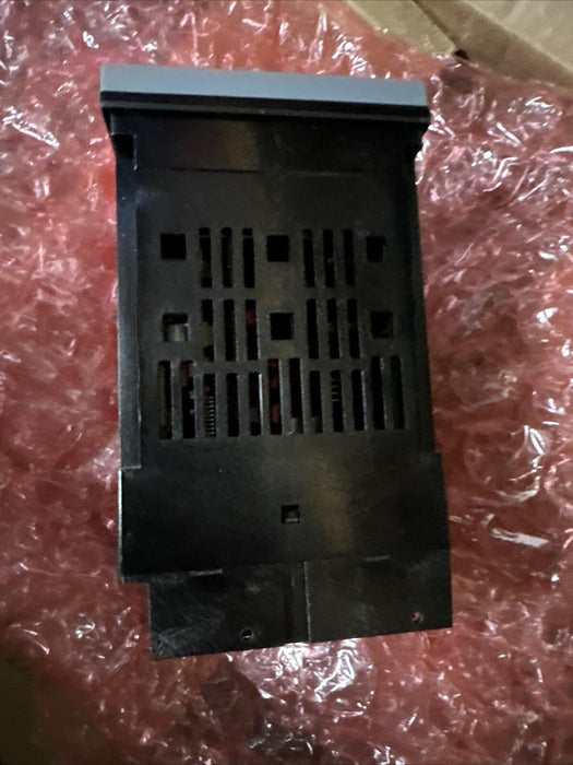 UDC3500 NEW UNUSED HONEYWELL CONTROLLER  DC3500-EE-1B20-110-00000-E0-0