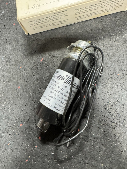 SKM TRIP TRAP INTERLOCK TRIP INDICATOR 110 VAC RESET WITH MAGNET NIB