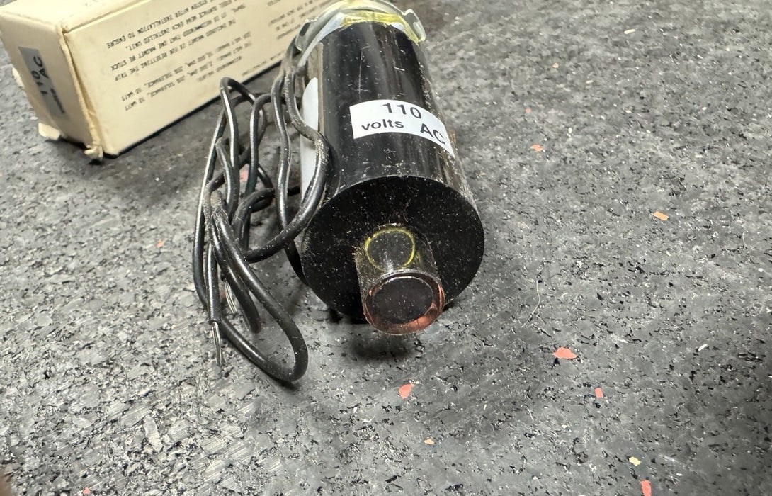 SKM TRIP TRAP INTERLOCK TRIP INDICATOR 110 VAC RESET WITH MAGNET NIB