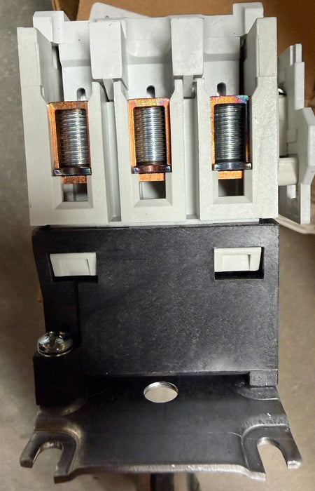 Eaton CN15GN3AB NEMA OPEN 3 POLE CONT SIZE 2 120V COIL 45 AMP SERIES B1 FREEDOM