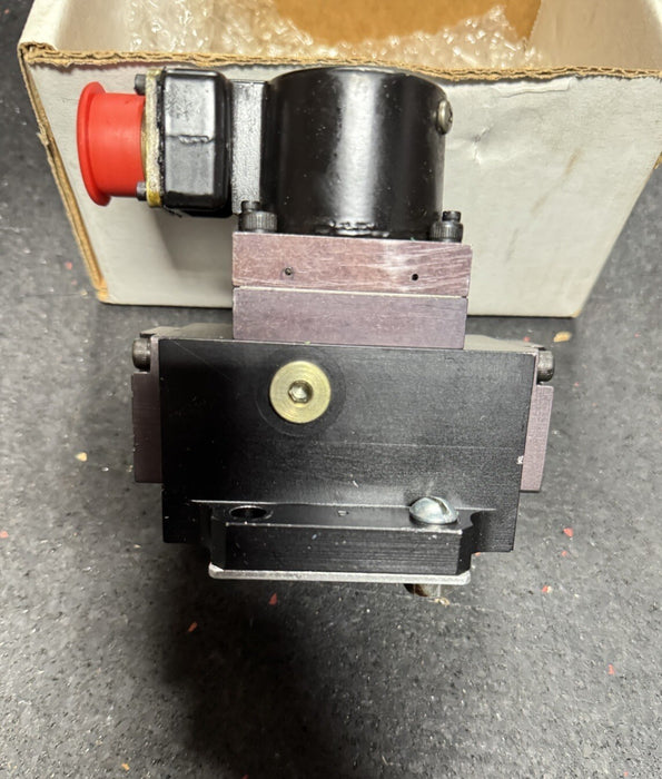 BD15BJJVD5 PARKER TWO STAGE SERVO VALVE 801234-BJJ-VR 5GPM 30/30ma BD15 3.5 VDC