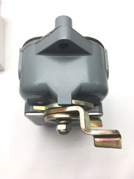 NEW ALLEN BRADLEY 801-CMC21 Snap Limit Switch