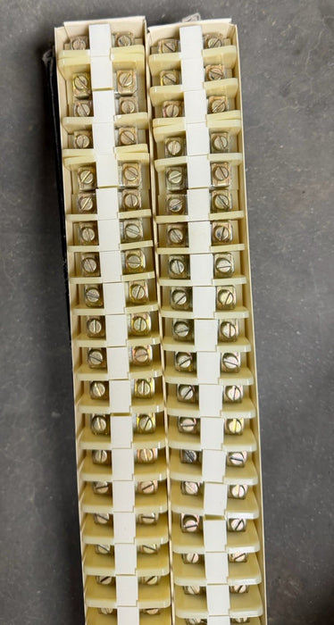 NEW OLD STOCK ALLEN BRADLEY 1492-CD8 TERMINAL BLOCK PACK OF 50