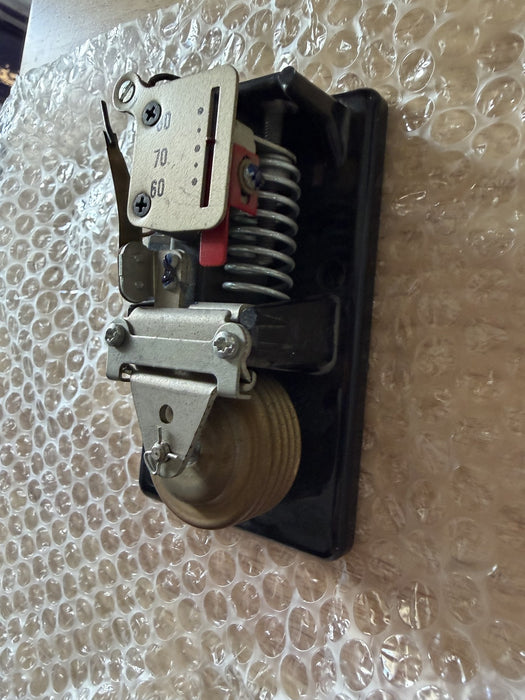 T921A 1191 HONEYWELL THERMOSTAT PROP VALVE DAMPER CONTROL  TRADELINE no