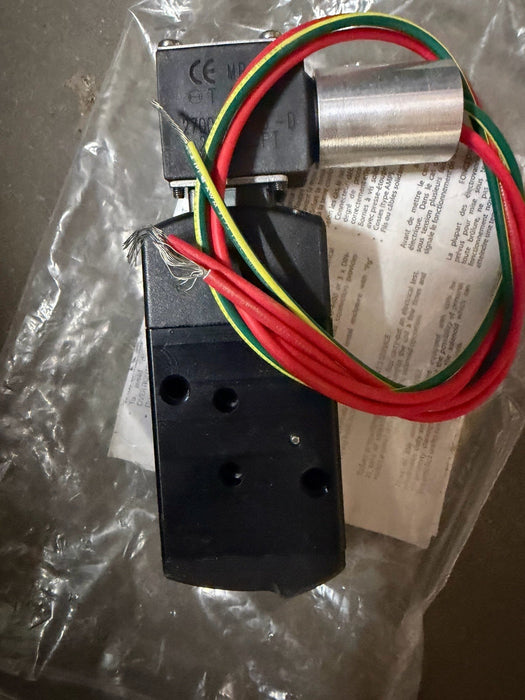 ASCO Solenoid  Valve EF8551A001MS 120V 4 Way 1/4” Ports NNB