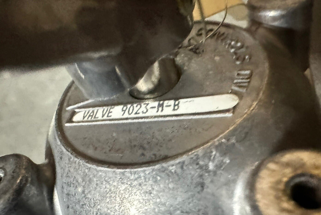 NEW BARKSDALE 9023-M-B  SHEAR SEAL VALVE SERIES 9000 VALVE 9023