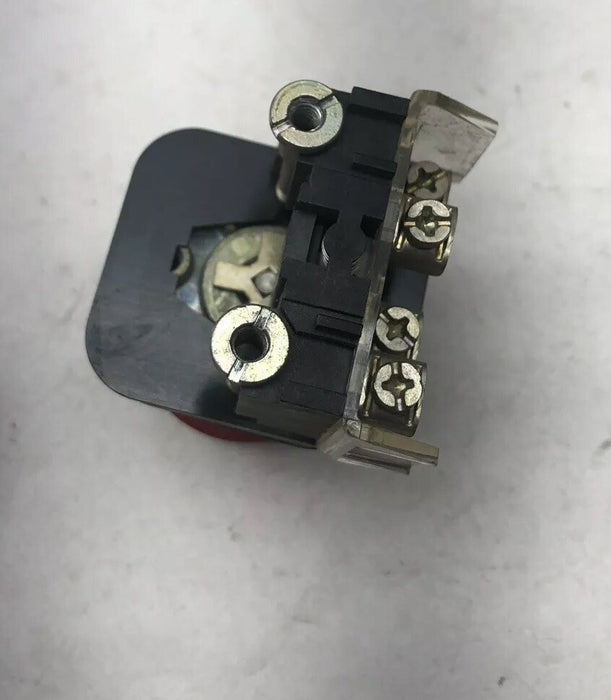 Allen Bradley 800T-D RED Head Push Button 1 NC Red  MISSING THE LOCK WASHERS