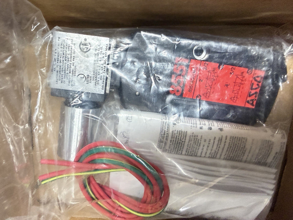 ASCO Solenoid  Valve EF8551A001MS 120V 4 Way 1/4” Ports NIB
