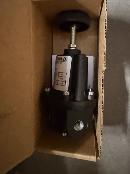 FAIRCHILD INDUSTRIAL 10202C NEW IN BOX REGULATOR 0-20 PSI RANGE PNEUMATIC