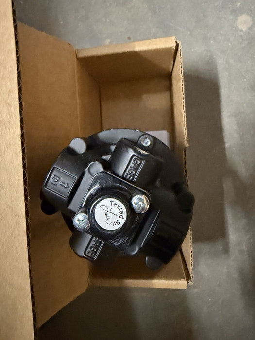 FAIRCHILD INDUSTRIAL 10202C NEW IN BOX REGULATOR 0-20 PSI RANGE PNEUMATIC