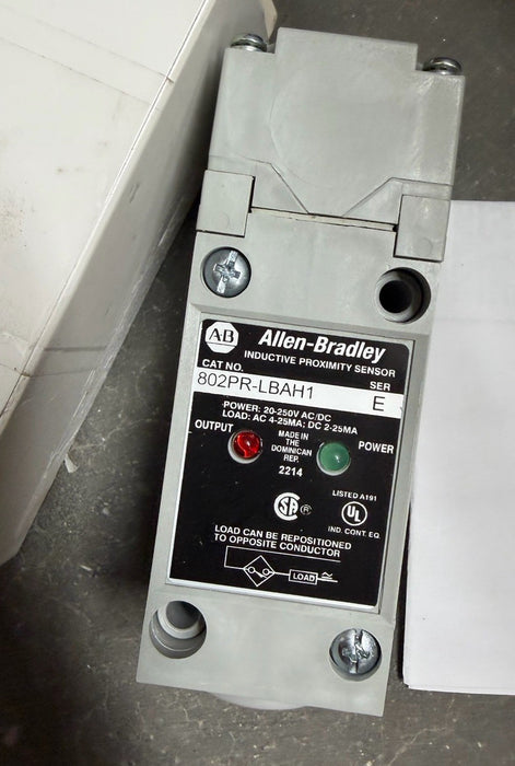 NEW ALLEN BRADLEY 802PR-LBAH1 /E Proximity Switch  AC/DC