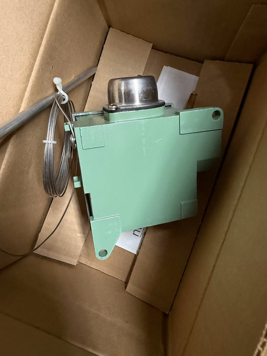 NEW DIGITRACE AMC-1B / AMC1B NVENT/RAYCHEM 942533-000 LINE SENSING THERMOSTAT