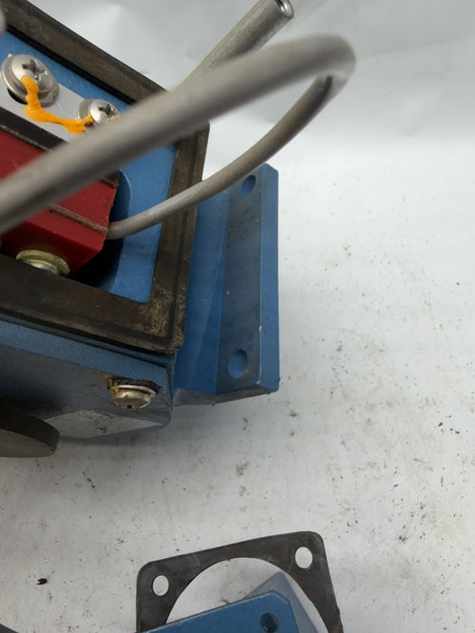 NEW AVTRON T770B PULSE GENERATOR T770B-2D-10 Robbed Of Some Screws For The J-box