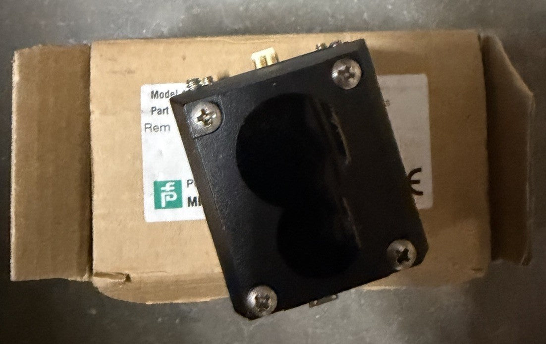 New Pepperl+Fuchs MPL2HD Photoelectric Sensor Retroflective Range 9.1m 454421