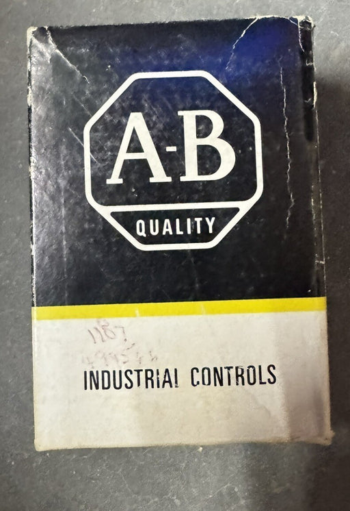 NEW ALLEN-BRADLEY BULLETIN 700 700-RL440A1 TYPE R 120 VAC RELAY 4 N.C 4 N.O