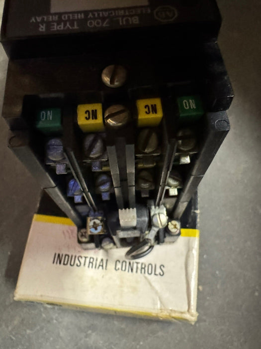 NEW ALLEN-BRADLEY BULLETIN 700 700-RL440A1 TYPE R 120 VAC RELAY 4 N.C 4 N.O