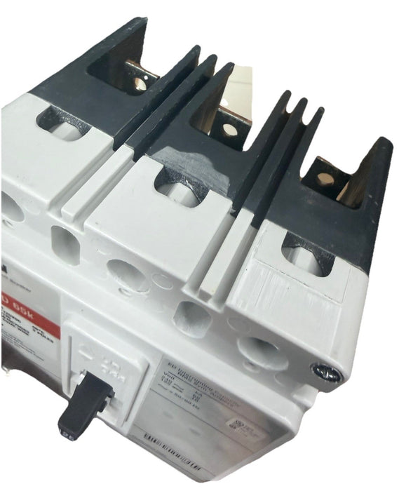 NEW ED3125 Eaton INDUSTRIAL CIRCUIT BREAKER 3 Pole 125 Amp 240VAC BREAKER NIB