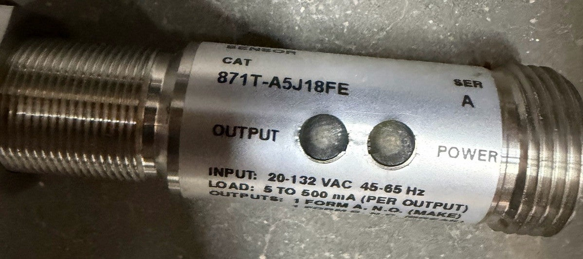 NEW NO BOX ALLEN BRADLEY 871T-A5J18FE SERIES A INDUCTIVE PROXIMITY SENSOR