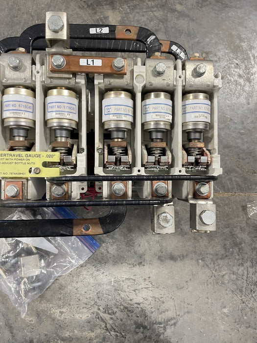 V211K5CJZ1 NEMA 5 REVERSING VACUUM CONTACTOR CUTLER HAMMER 110/120V COIL 270A