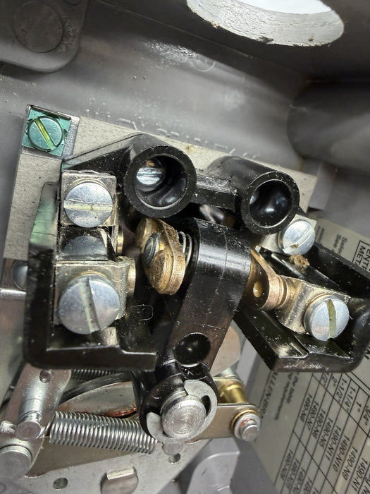 840-A4  ALLEN BRADLEY FLOAT SWITCH GREAT SHAPE W/ CONDUIT HUB