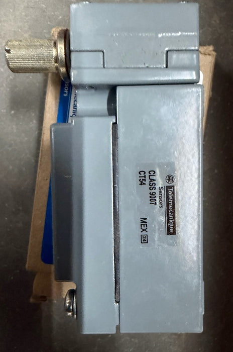9007C54B2 Telemecanique Sensors  Heavy Duty Limit Switch 50074 785901500742