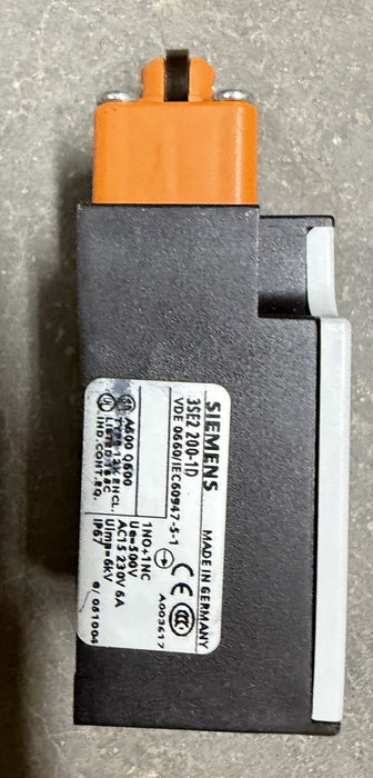 Siemens Position Switch 500V 10A 1NO+1NC P/N 3SE2 200-1D