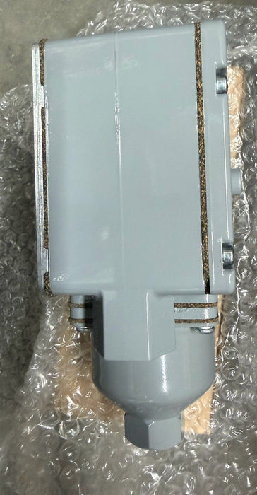 2023 836T ALLEN BRADLEY 836T-T251J BULLETIN PRESSURE CONTROL SWITCH 30" HG-35