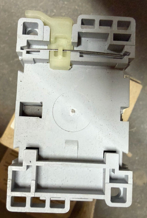 100-C09D10 Contactor AB 100C09D10 PLC New in Box Free Shipping ALLEN BRADLEY PLC