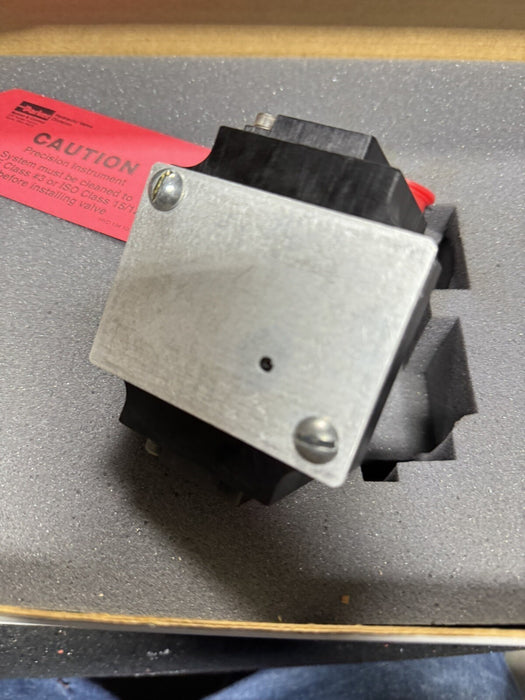 BD15BJJVD5 PARKER TWO STAGE SERVO VALVE 801234-BJJ-VR 5GPM 30/30ma BD15 3.5 VDC