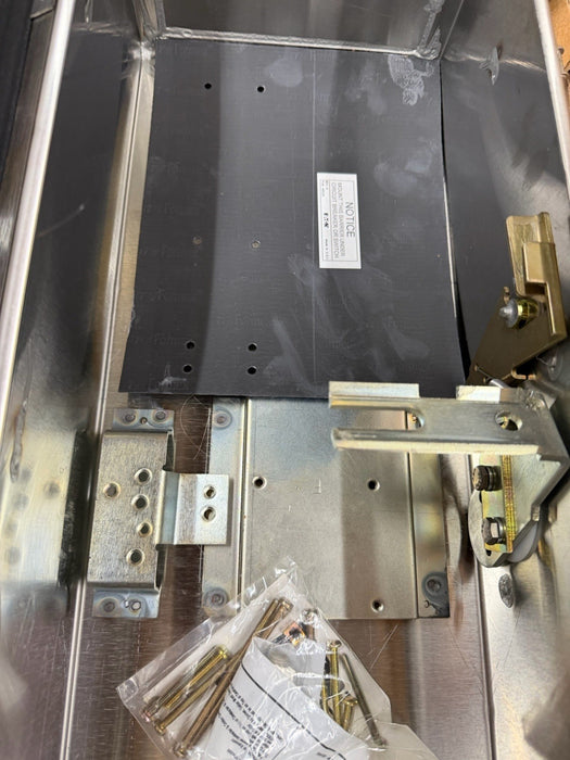 NEW WFDN225 Cutler Hammer 125-225A NEMA 4/4X/5 Stainless Steel Circuit Breaker