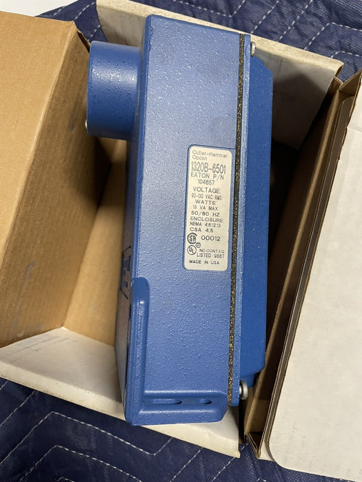 NEW CUTLER HAMMER 1320B-6501 OPCON 20 SERIES PHOTO ELECTRIC EATON 104657