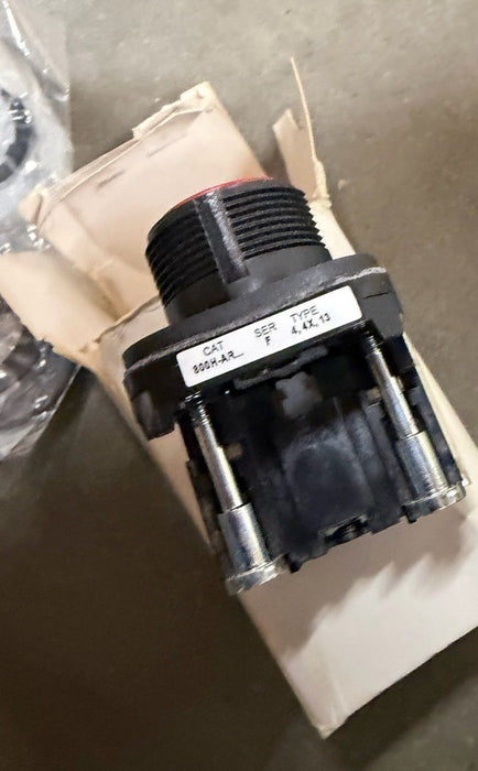 ALLEN BRADLEY 800H-AR6A PUSHBUTTON BOOTLESS FLUSH HEAD RED 1NO/1NC SE F NIB