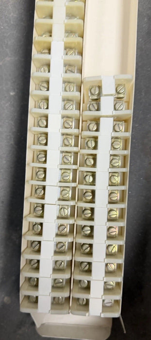 NEW OLD STOCK ALLEN BRADLEY 1492-CD8 TERMINAL BLOCK PACK OF 35