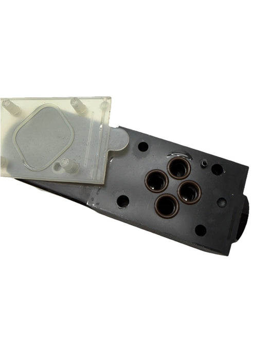 NEW EATON CORPORATION DG4V-3-2A-M-U-B6-60 / DG4V32AMUB660